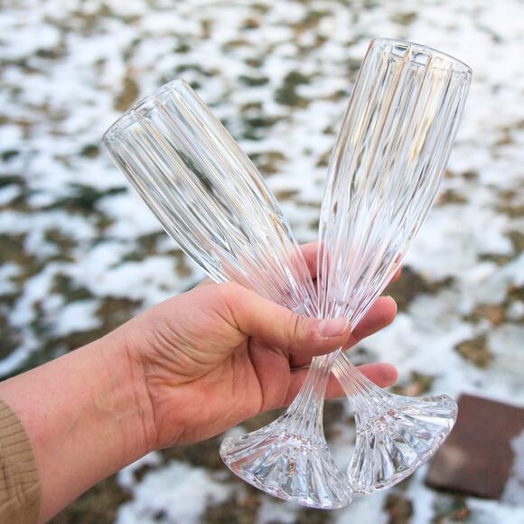 Mikasa Cut Crystal Champagne Flutes (Set of 2) - Picture 1 of 3